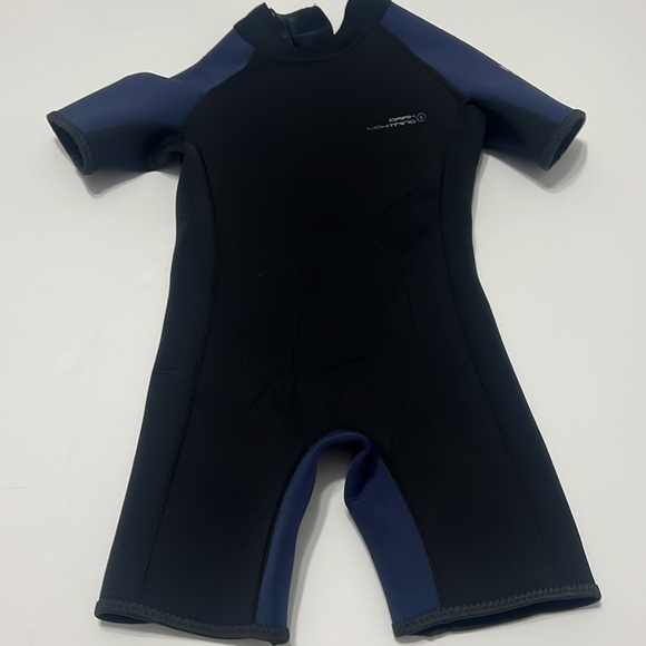 Dark Lighting Kids Wetsuit for Boys and Girls, size 6 - Picture 5 of 8